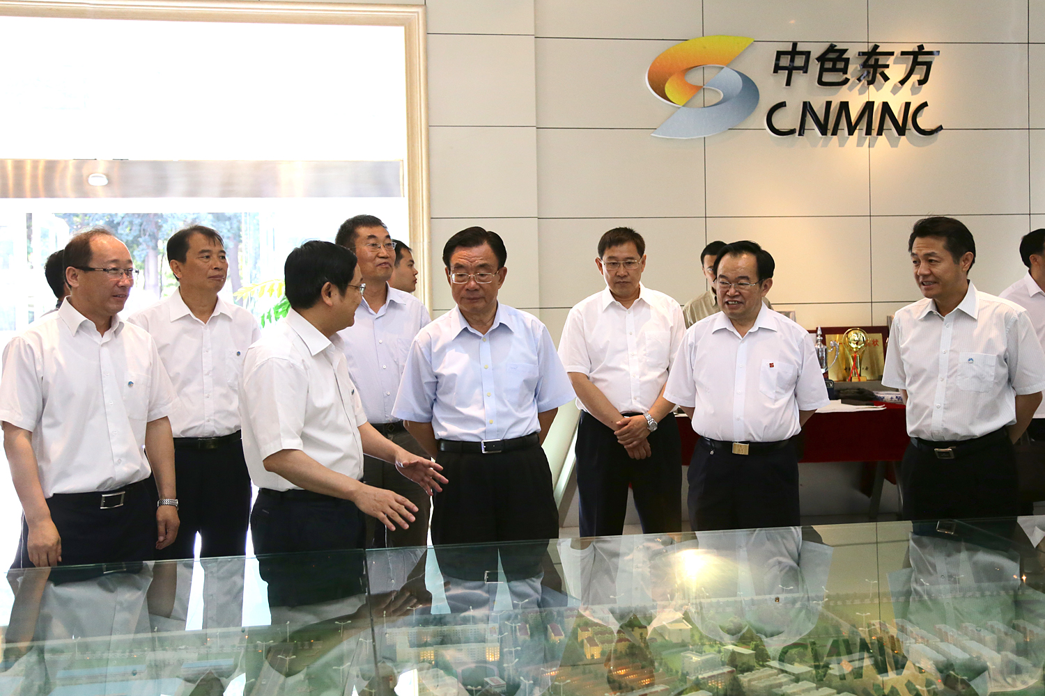 原中央政治局常委贺国强视察中色东方集团公司