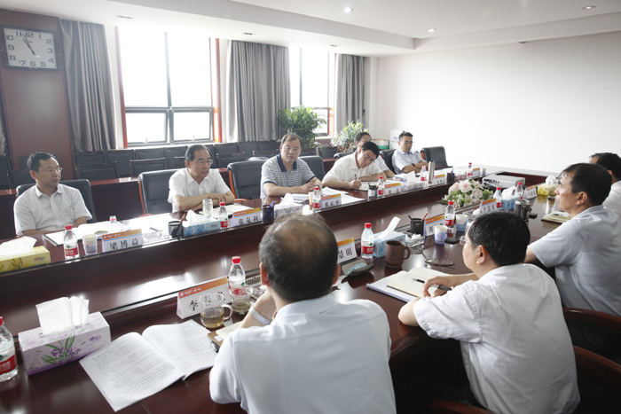 张克利、奚正平来集团公司调研