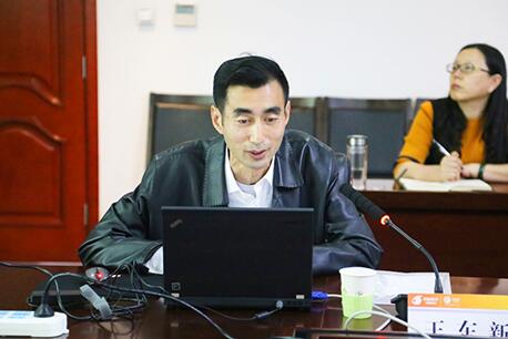 十三届全国人大代表王东新在中色东方宣讲全国“两会”精神 