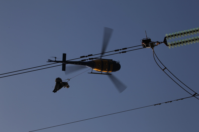 国内首次！南方电网直升机带电X光检测作业成功－国务院国有资产监督管理委员会