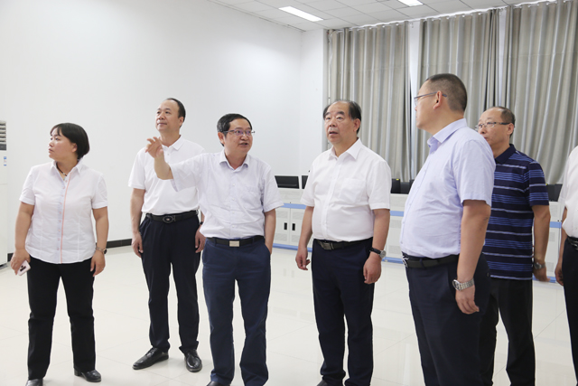 李世江来集团公司调研