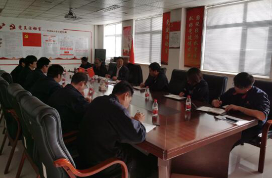 中国有色集团纪委书记张贞民深入中色特材铝深加工车间党支部讲主题教育专题党课