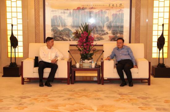 王彤宙董事长会见云南省德宏州州长卫岗一行