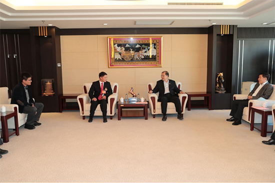 奚正平董事长会见“全国劳动模范”邵志村