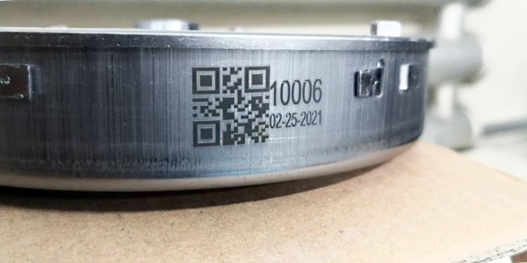 钽铌制品分厂激光打标机顺利投入使用