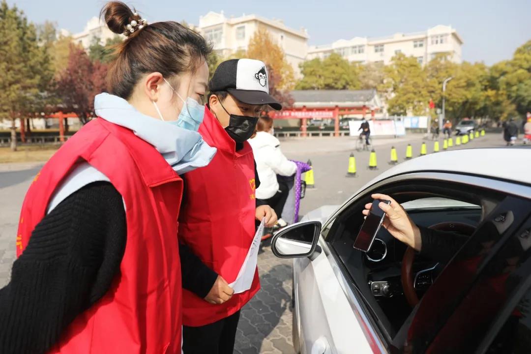 集团公司开展“抗疫情，促发展，当先锋”青年志愿服务活动