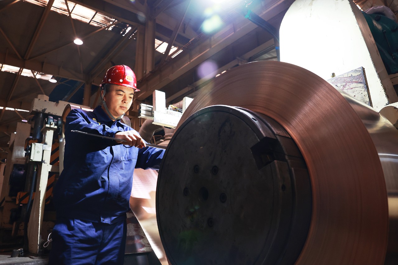 铍铜分厂“军令状”攻关再创佳绩